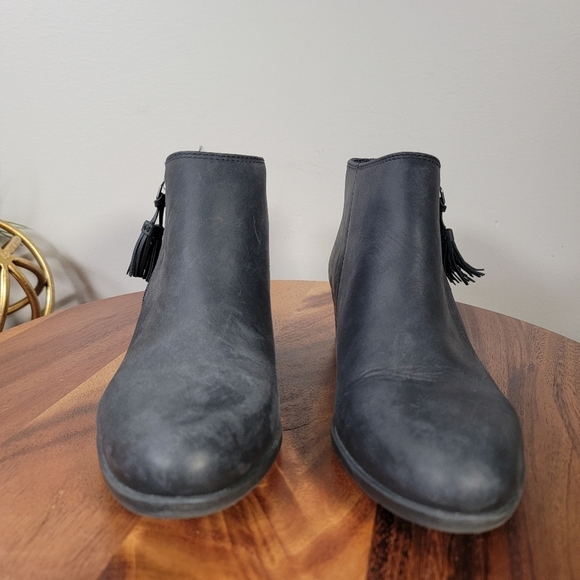 Clarks Collection Women's Black Leather Ankle Boots Size 7.5 Comfy Western Boho - Picture 7 of 14